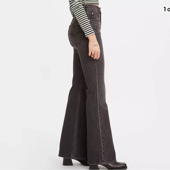 Great condition charcoal black Levis Ribcage Bootcut - Picture 1 of 4